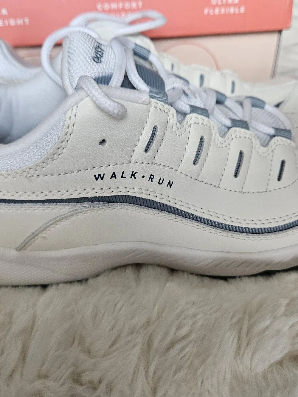 New In Box Easy Spirit Romy Leather Walking Shoes White Size US 10